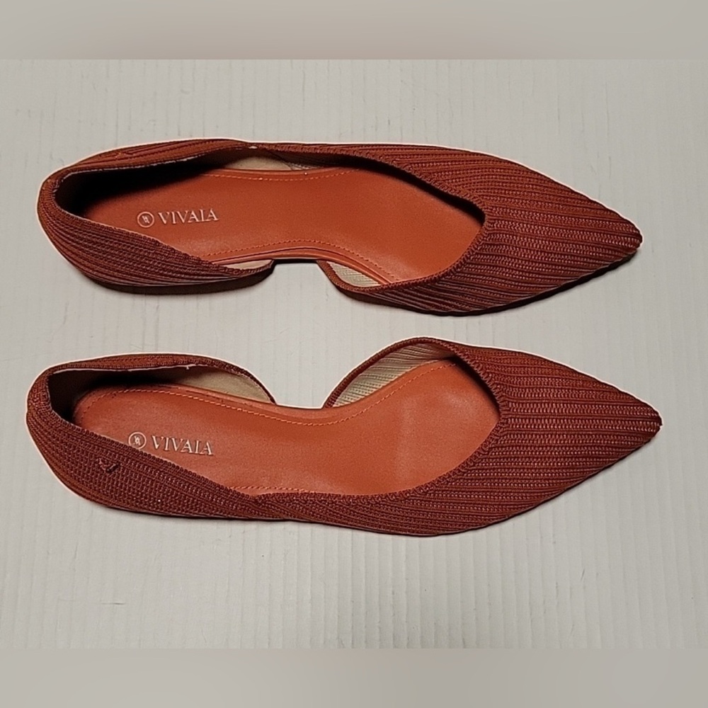 Vivaia orange Pointed Toe Flats